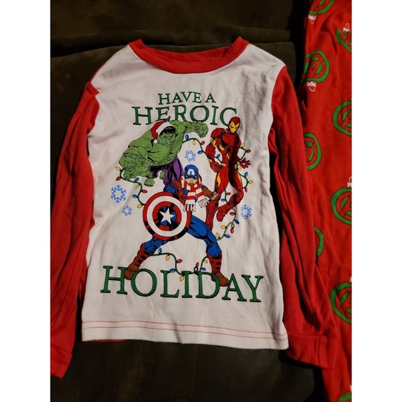 Avengers Christmas holiday pajamas have a heroic holiday‎ size 6 marvel - Picture 2 of 3
